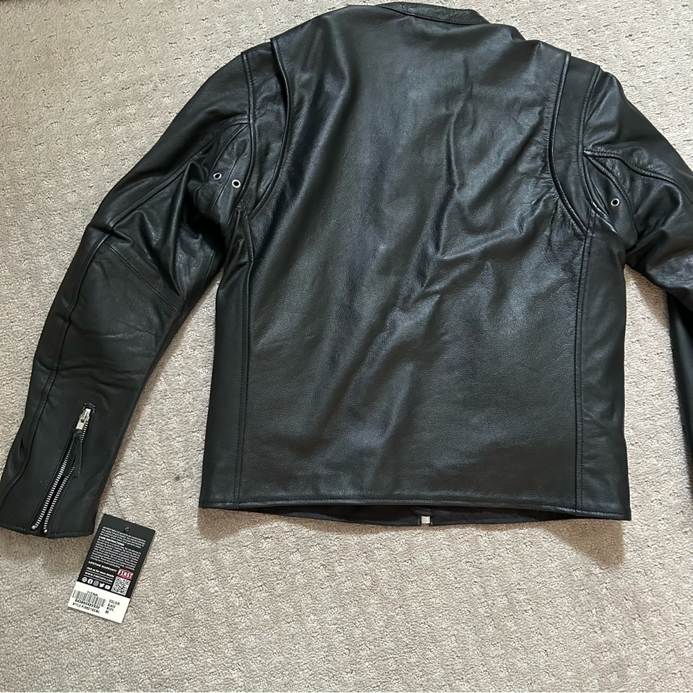 First riding. Gear Men's Black Leather motorcycle Jacket. Silver zippers. New! - Picture 14 of 14